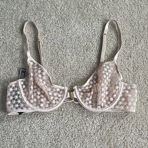 Victoria’s Secret Unlined Cream Embroidered Bra